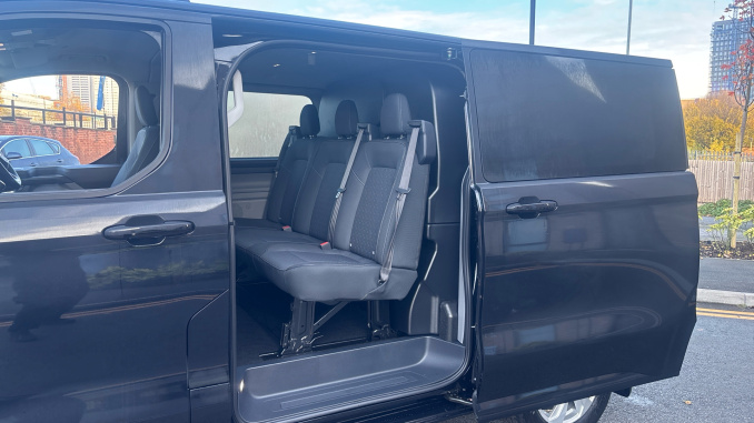 Ford Transit Custom 320 L1 Diesel Fwd 2.0 EcoBlue 150ps H1 Double Cab Van Limited - Image 5